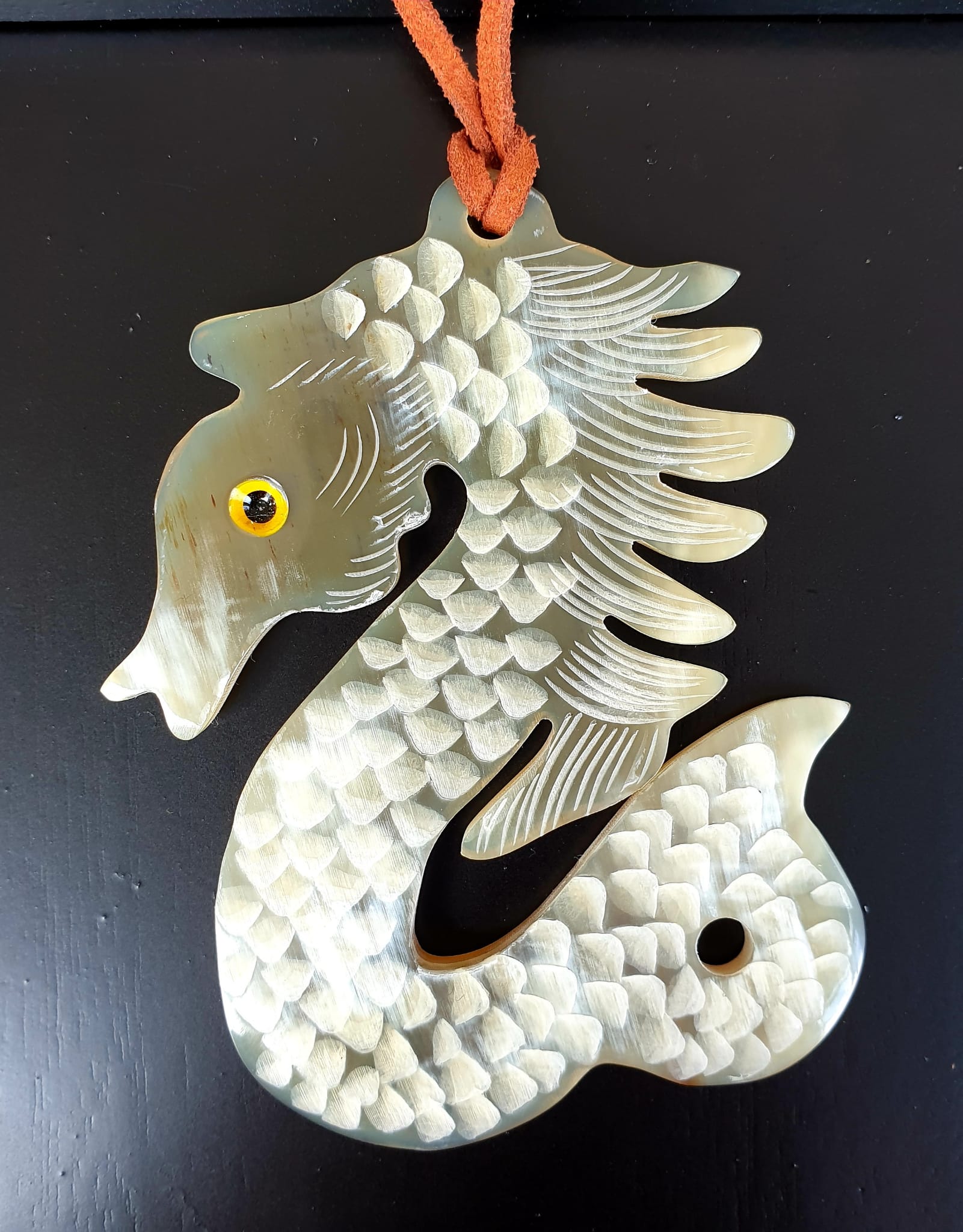 Necklace Seahorse Horn White