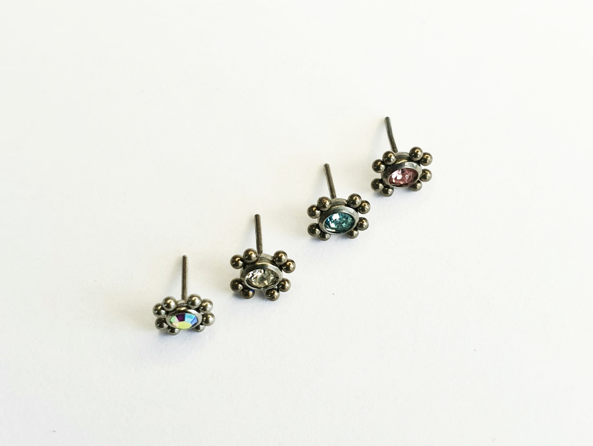 Threadless Flowers Titanium - Image 2